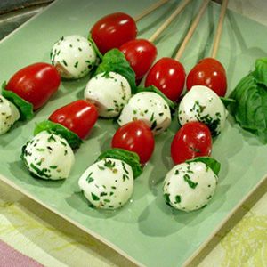 Need easy food ideas for New Years Eve? Try these 5 favorite appetizers for new years eve that will last you throughout the night. 