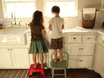 Trying to figure out what to give your mother this year? Try making homemade Mother's day gifts that will mean a lot more to her! 